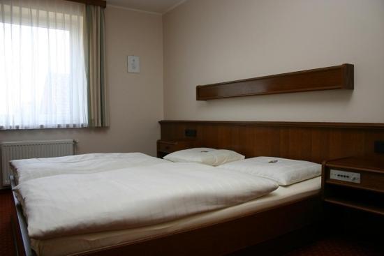 Esinger Hof Garni Hotel